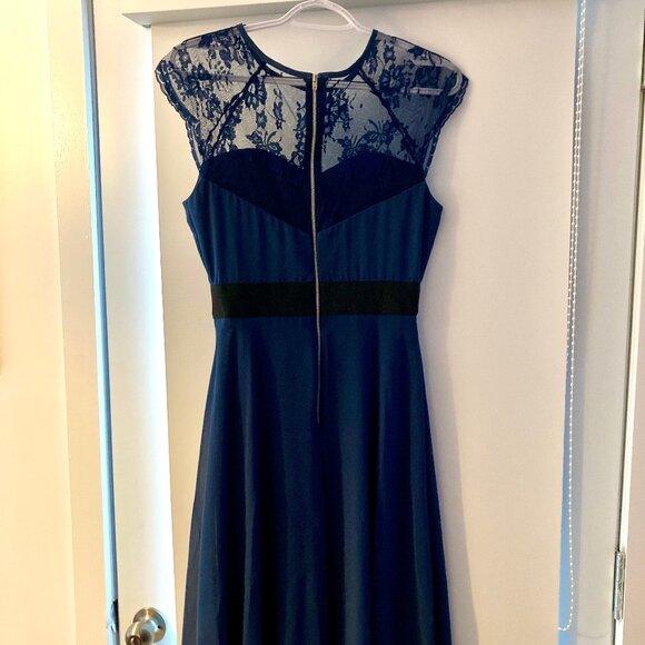 Elise Ryan Midi Dress With Sweetheart Lace Top - Navy/Black - Size 6 (US) - Picture 2 of 4